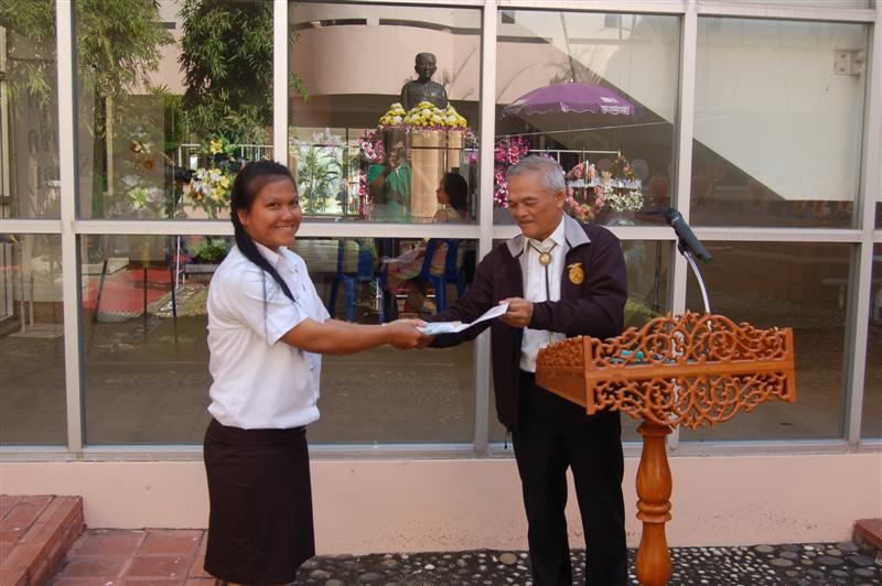 ../Picture/2552/DSC_0087 (Medium).JPG